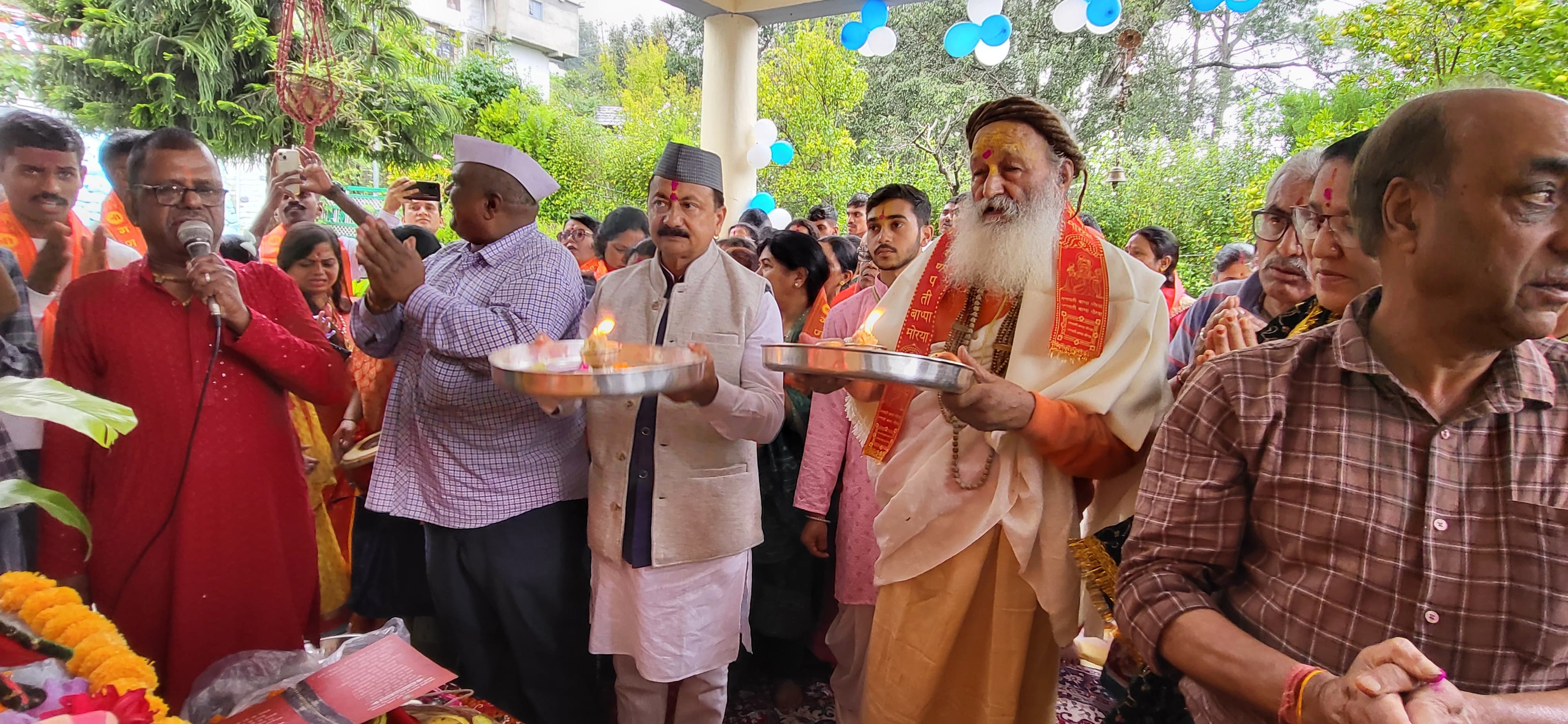 रानीखेत में गणेश महोत्सव का भव्य शुभारंभ, ढोल-नगाड़ों के साथ निकली गणपति बप्पा की शोभायात्रा