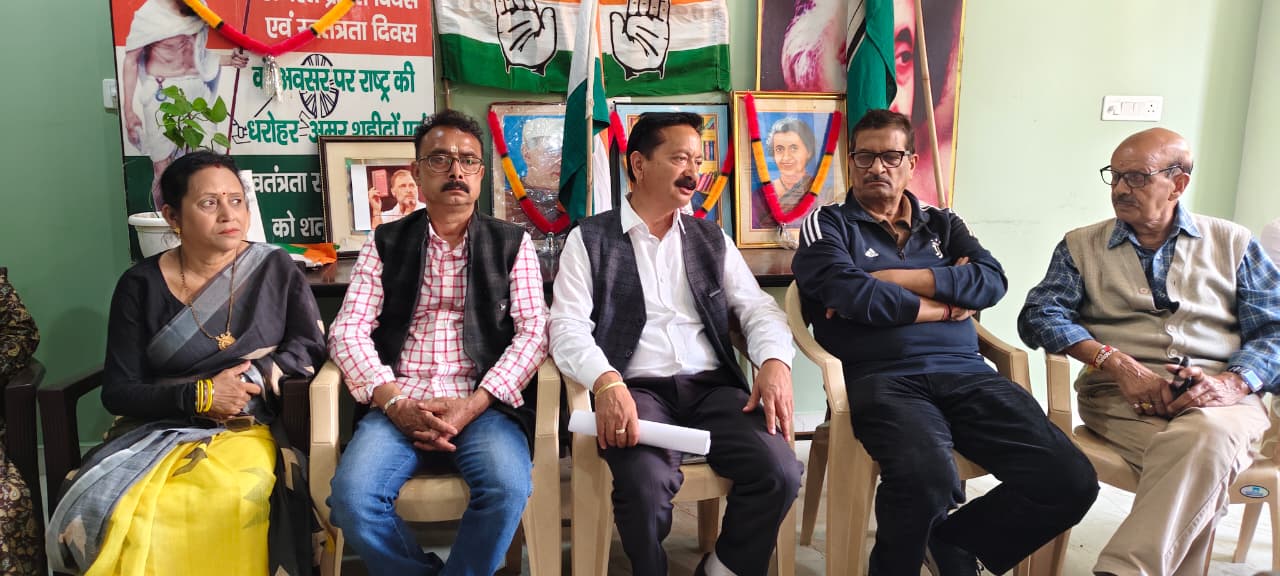 कैंची धाम के जाम पर करन माहरा का सरकार पर निशाना, बोले- समाधान नहीं हुआ तो आंदोलन तेज करेंगे