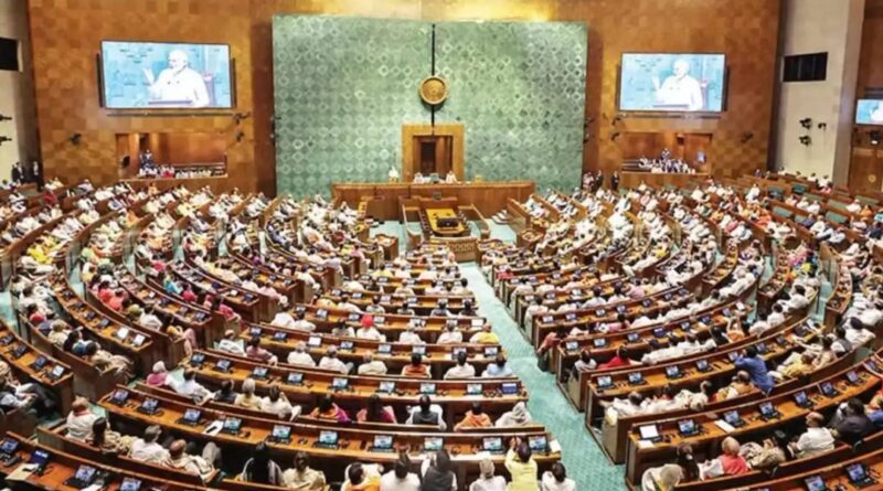 संसद के शीतकालीन सत्र के दौरान लोकसभा और राज्यसभा में विधेयकों पर चर्चा