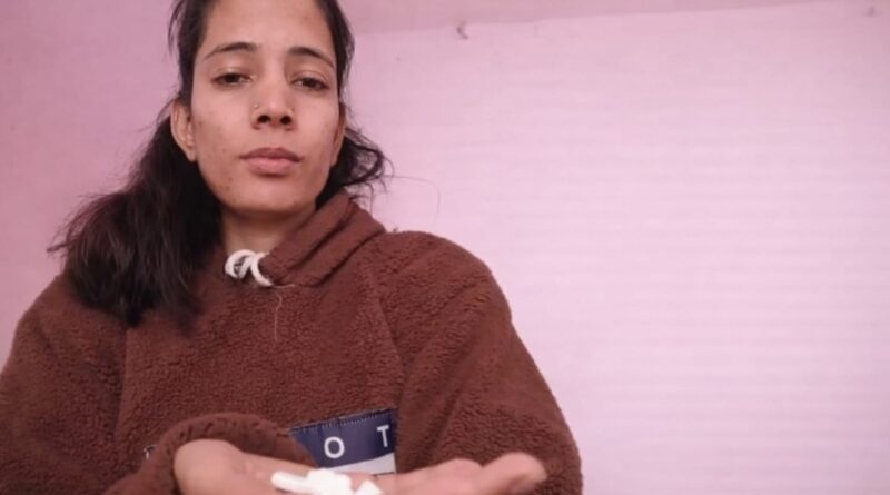 टिहरी गढ़वाल: आधार केंद्र संचालिका का आत्महत्या प्रयास, डेटा दबाव के आरोप ने बढ़ाई चिंता LokLens News | टिहरी गढ़वाल |