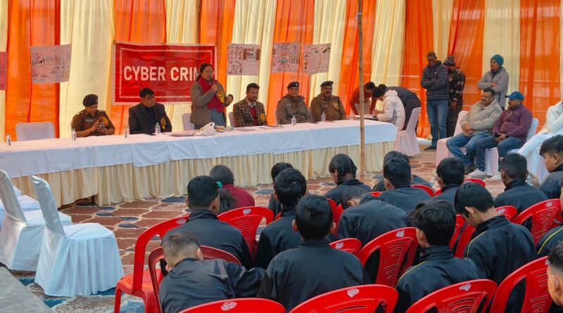 श्रीनगर में आयोजित सड़क सुरक्षा माह कार्यशाला का दृश्य